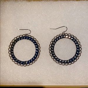 Grayish blue pierced earrings
